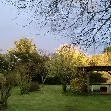 Clos Des Hirondelles Couette-café *